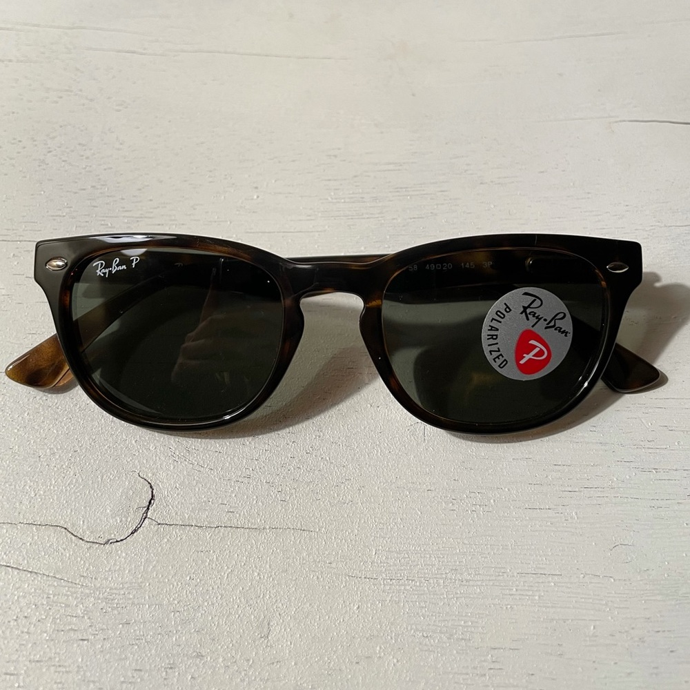 Women’s Ray-Ban Sunglasses